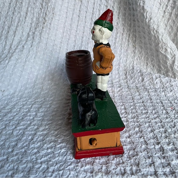 Vintage Cast Iron coin bank trick dog circus clown mechanical working coin bank - Picture 5 of 6